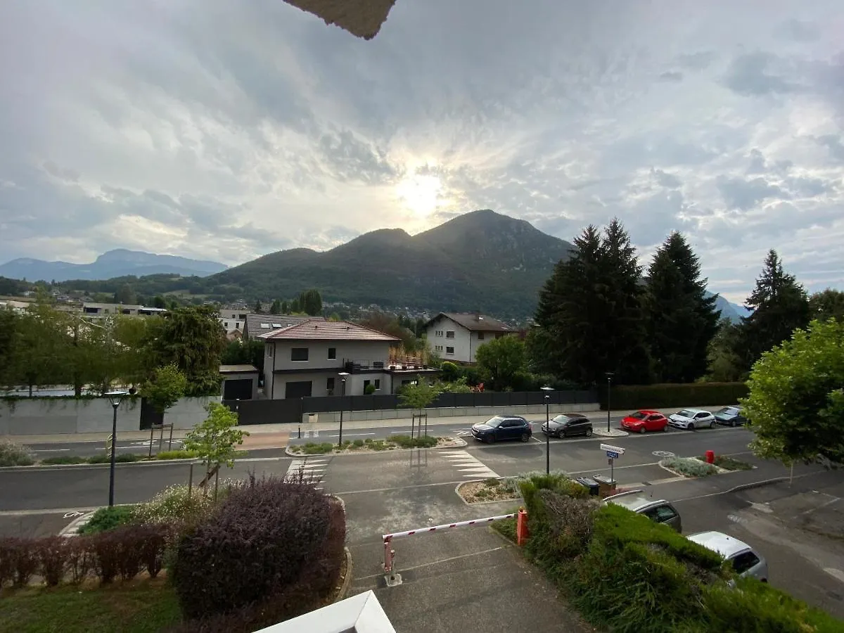 Le Malaga - Parking & Balcon, A 500M Du Lac ! Annecy 0*,  France